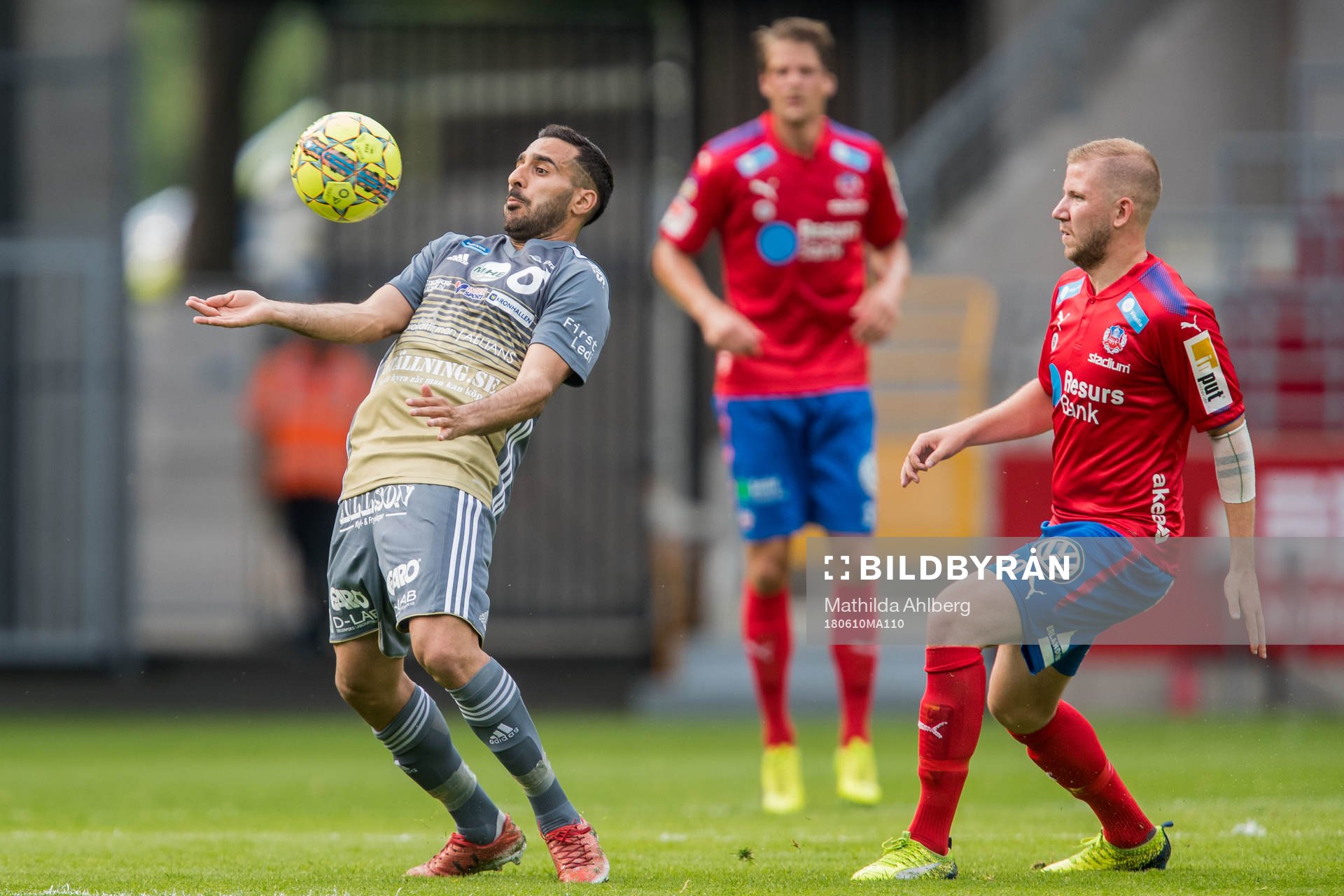 Degerfors Sargon Abraham och Helsingborgs Darijan Bojanic