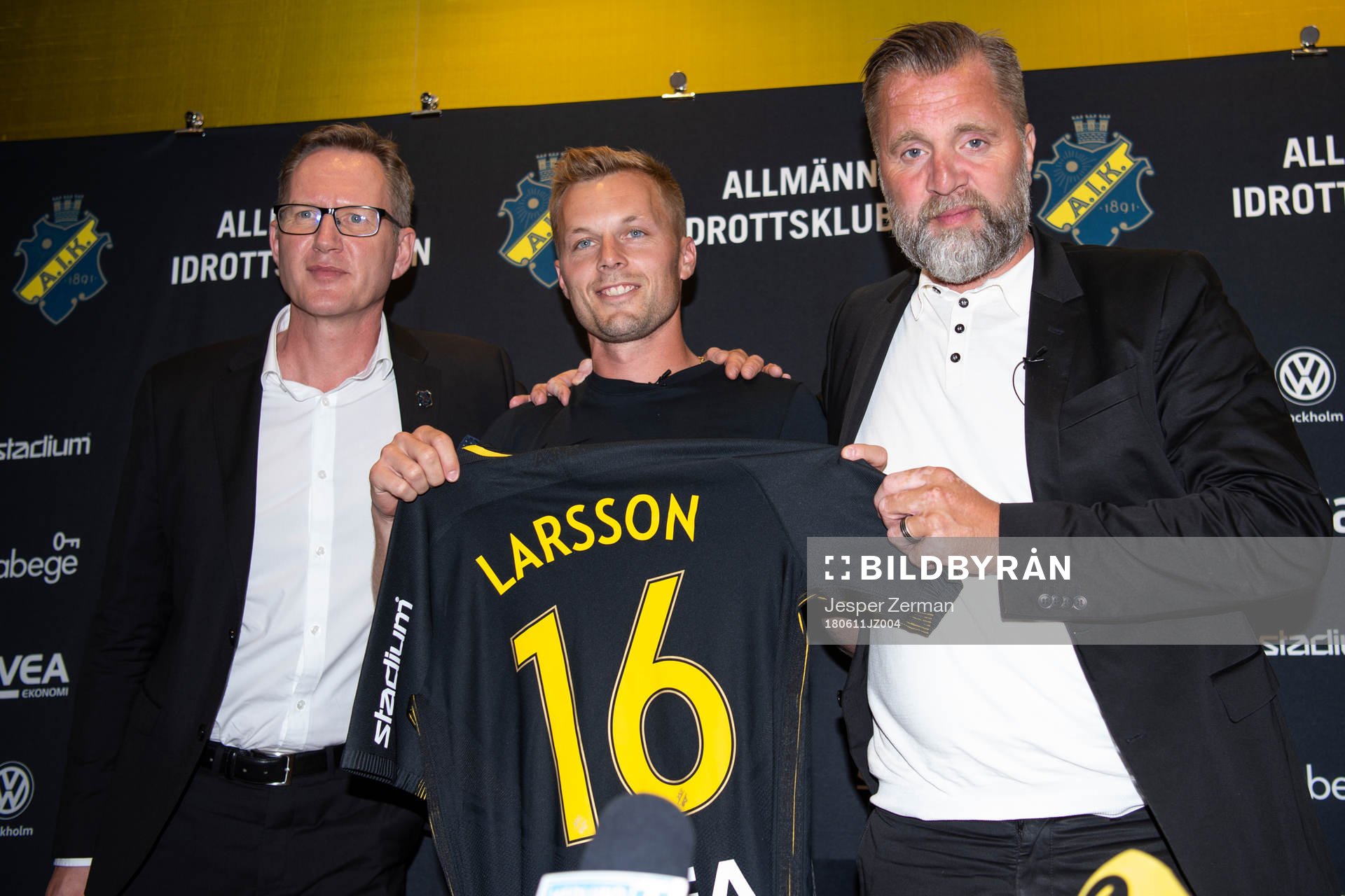 s tf VD Håkan Strandlund (v), Sebastian Larsson (m) och