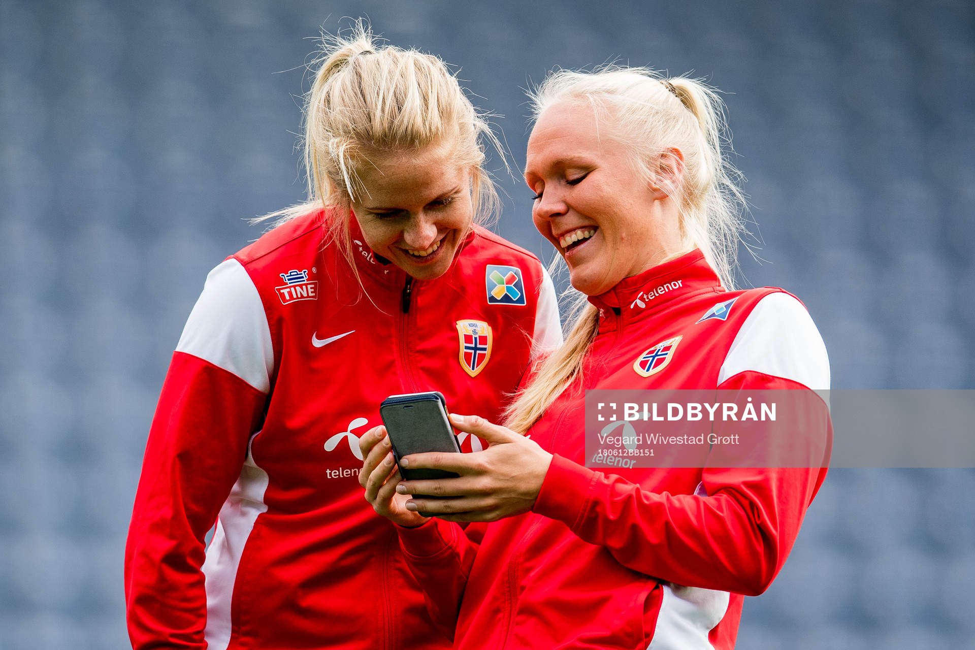 Elise Thorsnes and Maria Thorisdottir of Norway