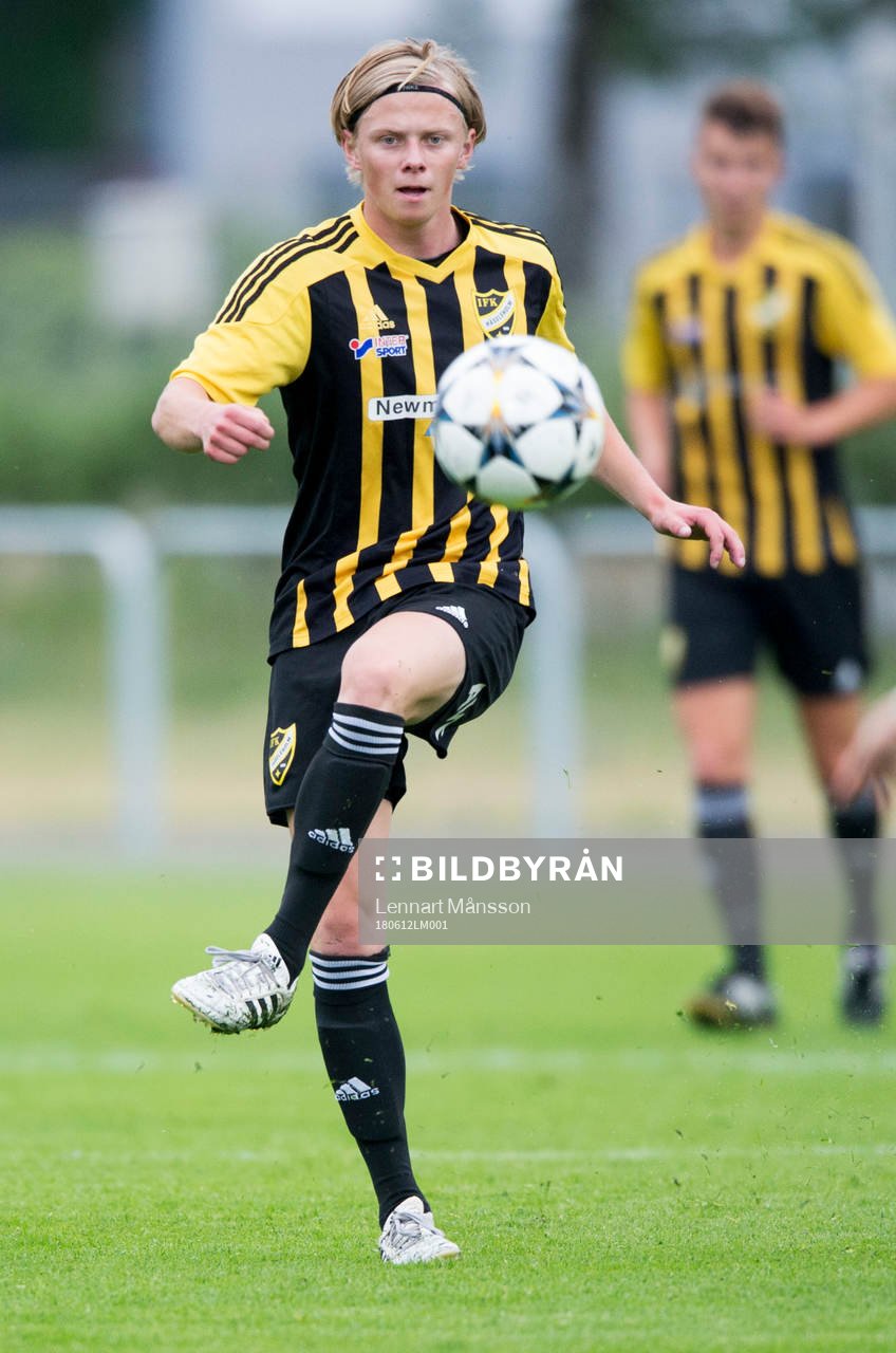 IFK Hässleholms Philip Bengtsson i matchen i DM mellan IFK