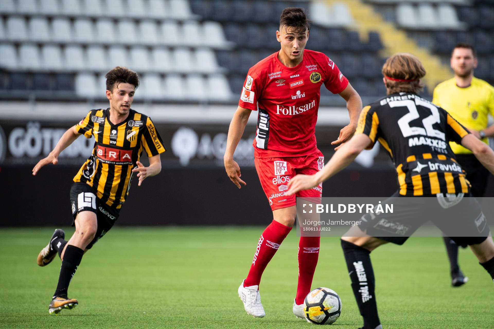 Elfsborgs Aleksandar Ceganjac och Häckens Leart Ramani