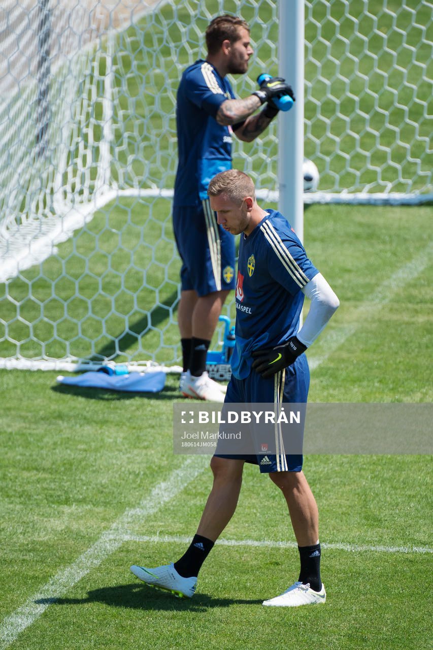 Goalkeepers Kristoffer Nordfeldt and Robin Olsen of the