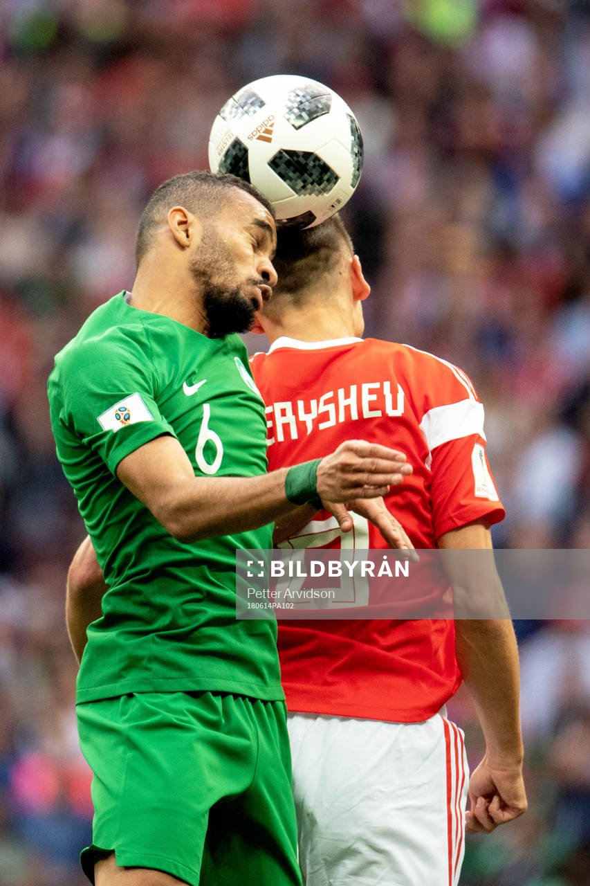 Mohammed Alburayk of Saudiarabia and Denis Cheryshev of