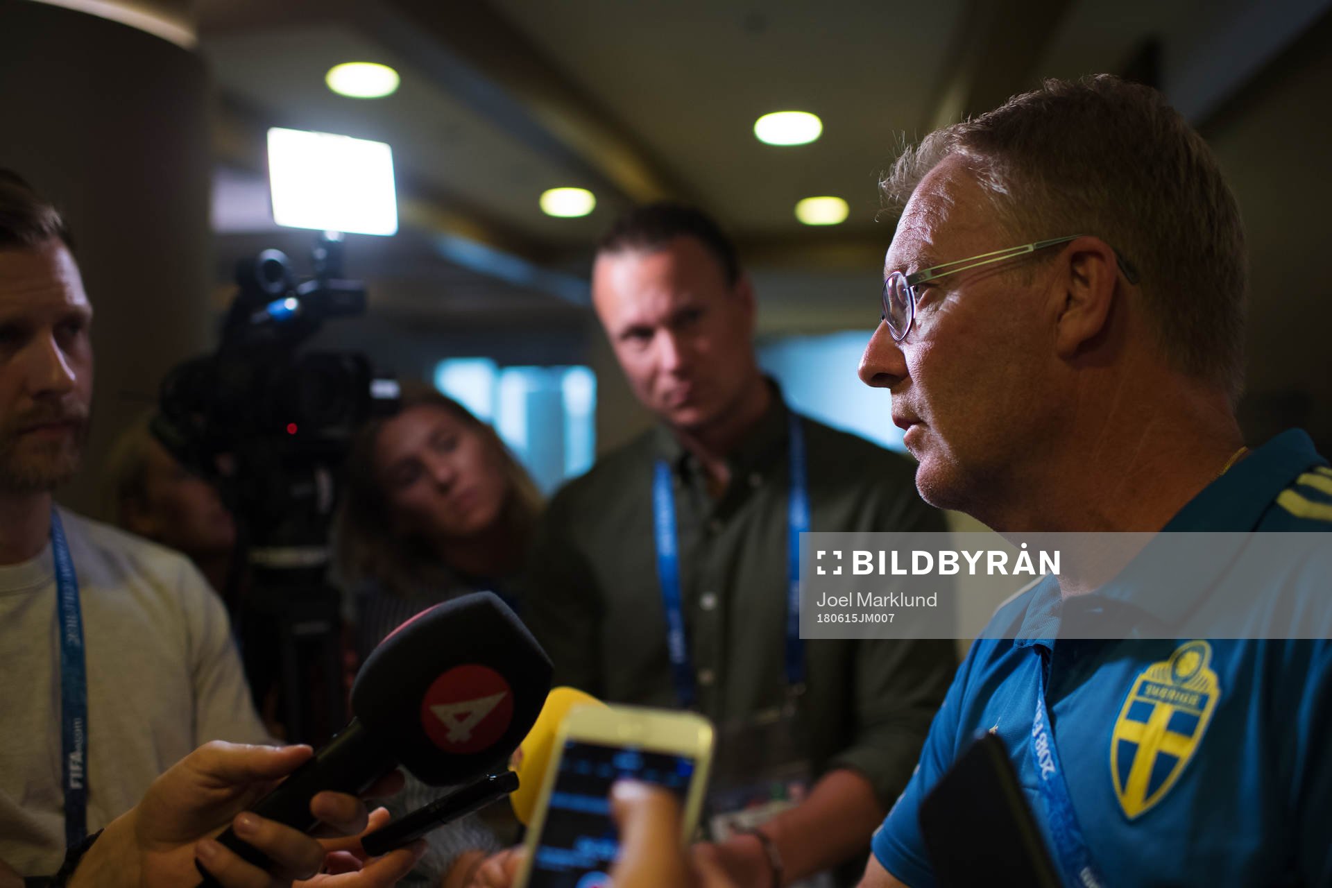 Lars Jacobsson is being interviewed by media at a press
