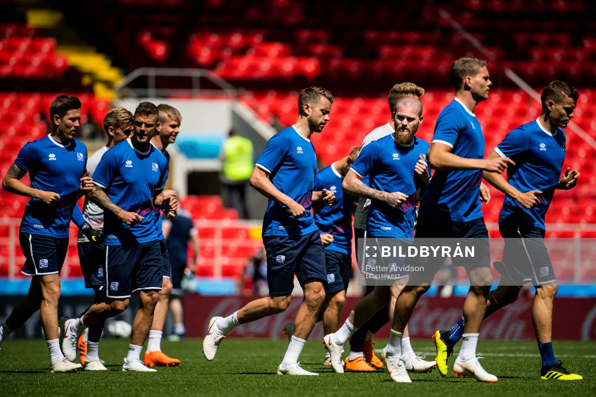Kari Arnason and Aron Gunnarsson of Iceland