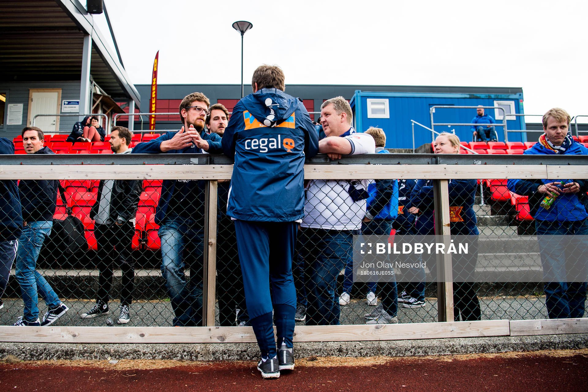 Bjarne Berntsen, head coach of Viking, looks dejected