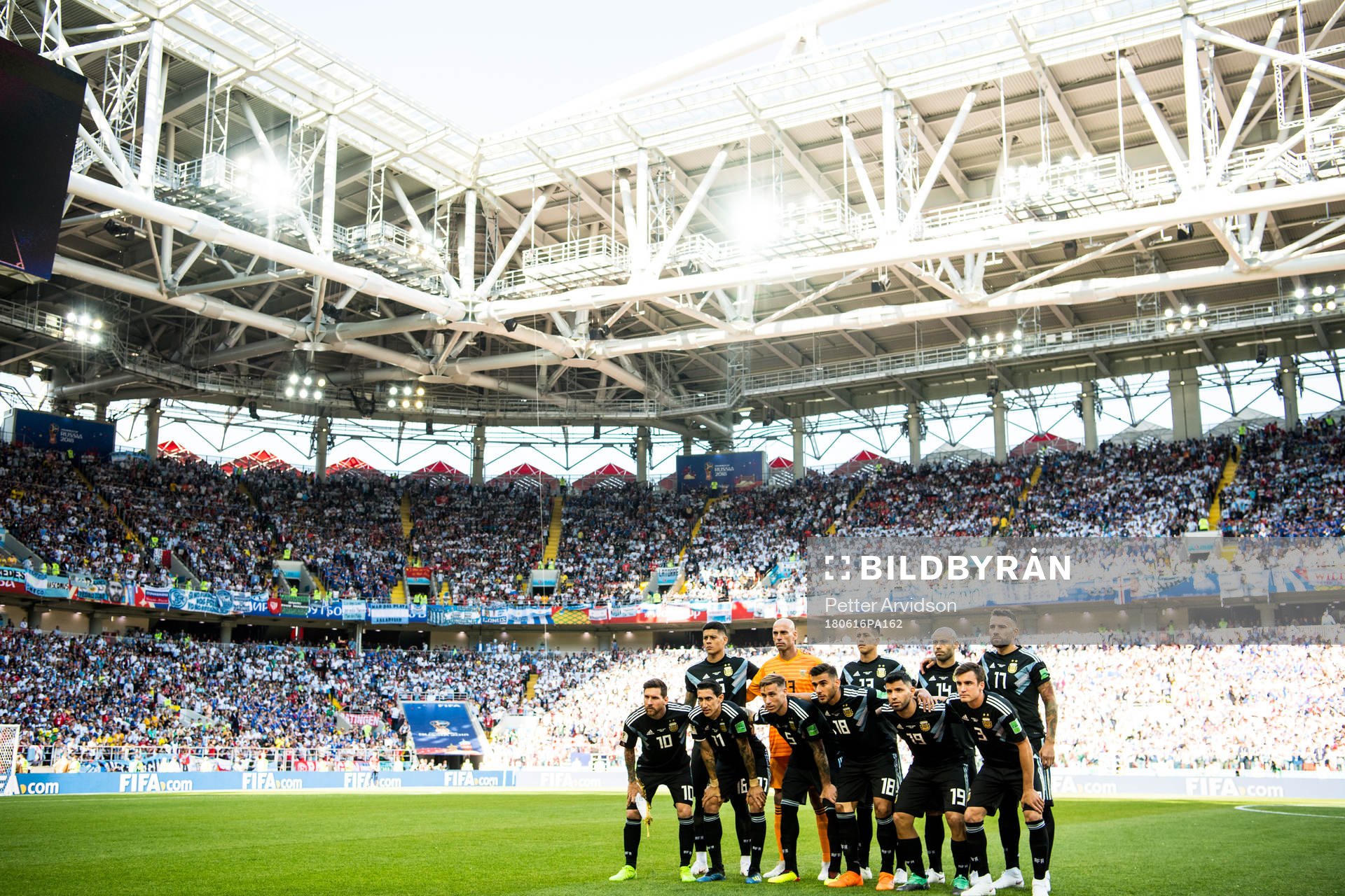 The players of Argentina line up for a team photo prior the