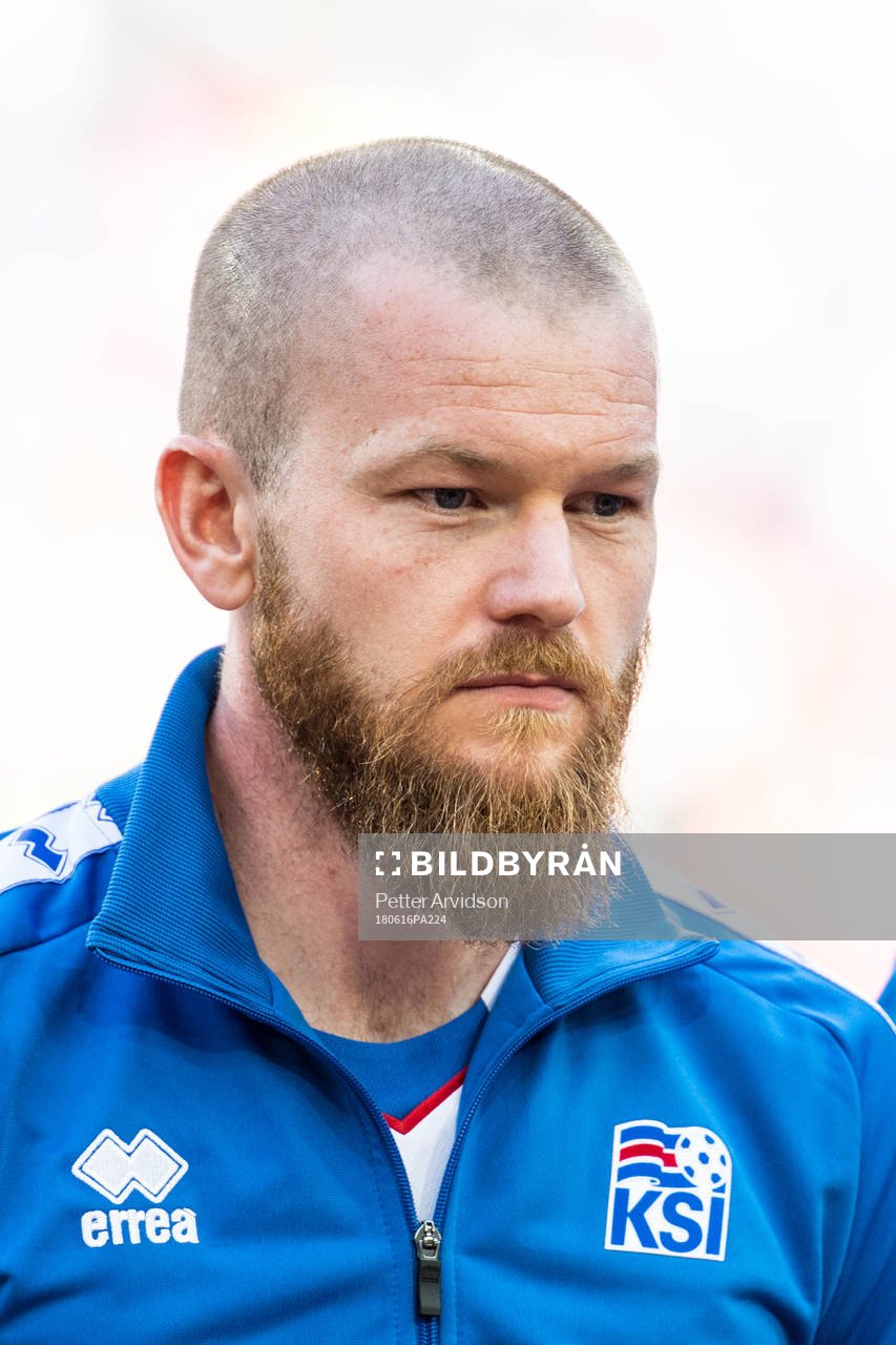 Aron Gunnarsson of Iceland prior the FIFA World Cup group