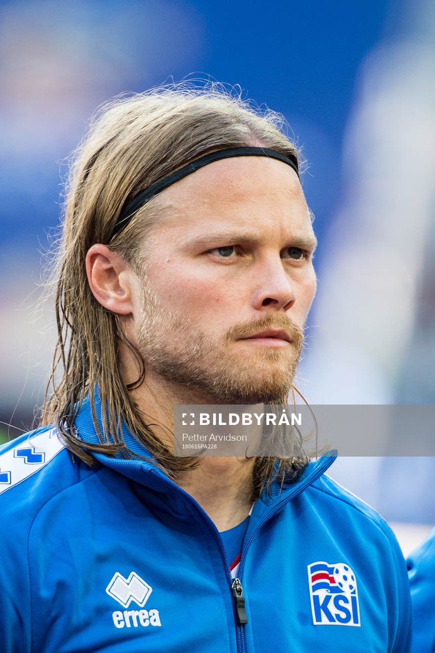 Aron Gunnarsson of Iceland prior the FIFA World Cup group