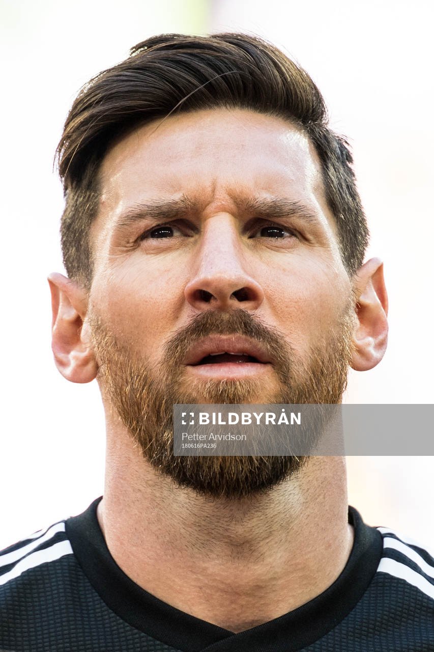 Lionel Messi of Argentina prior the FIFA World Cup group