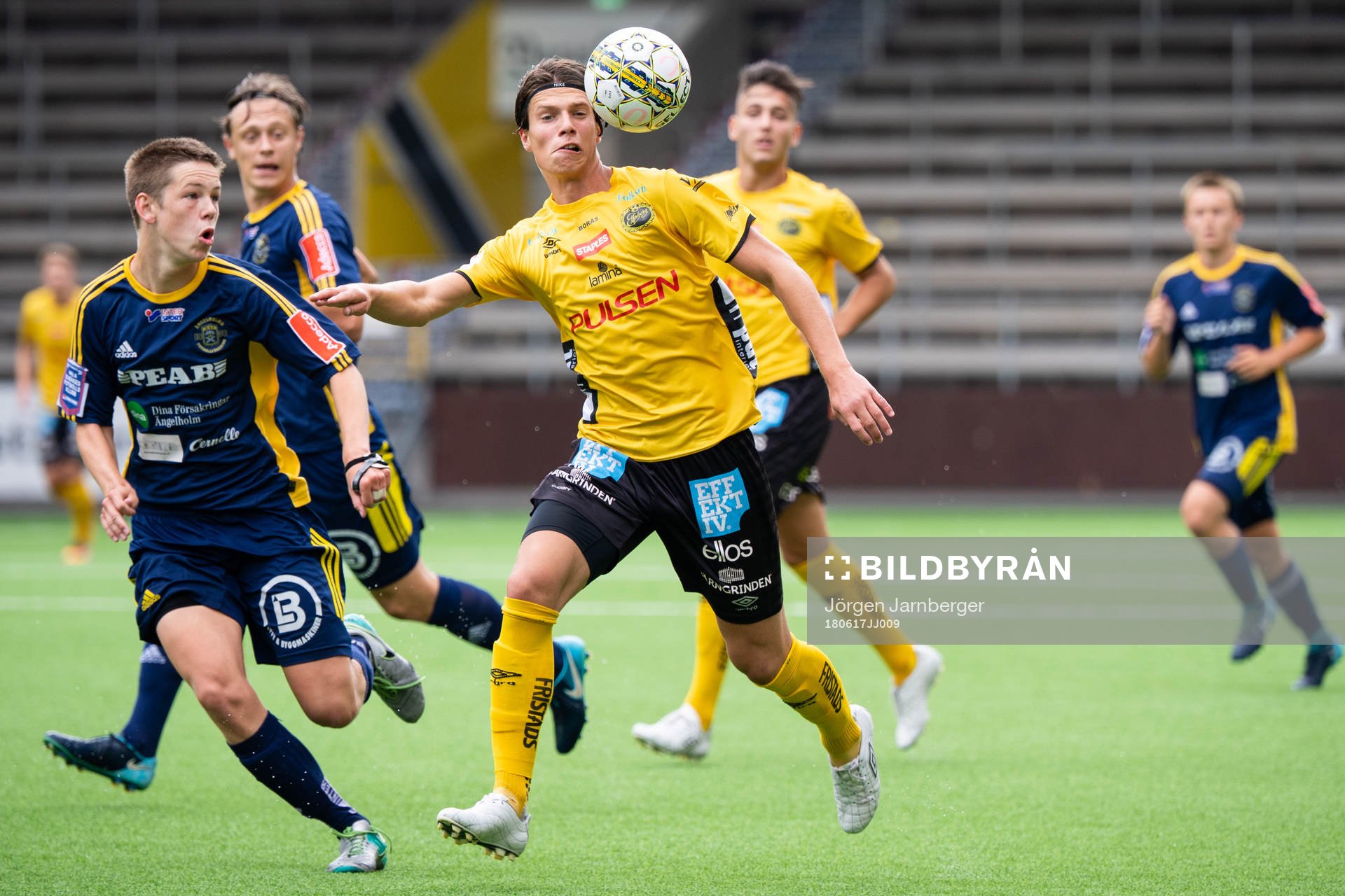 Elfsborgs Joakim Engström och Ängelholms Abdi-Nasir
