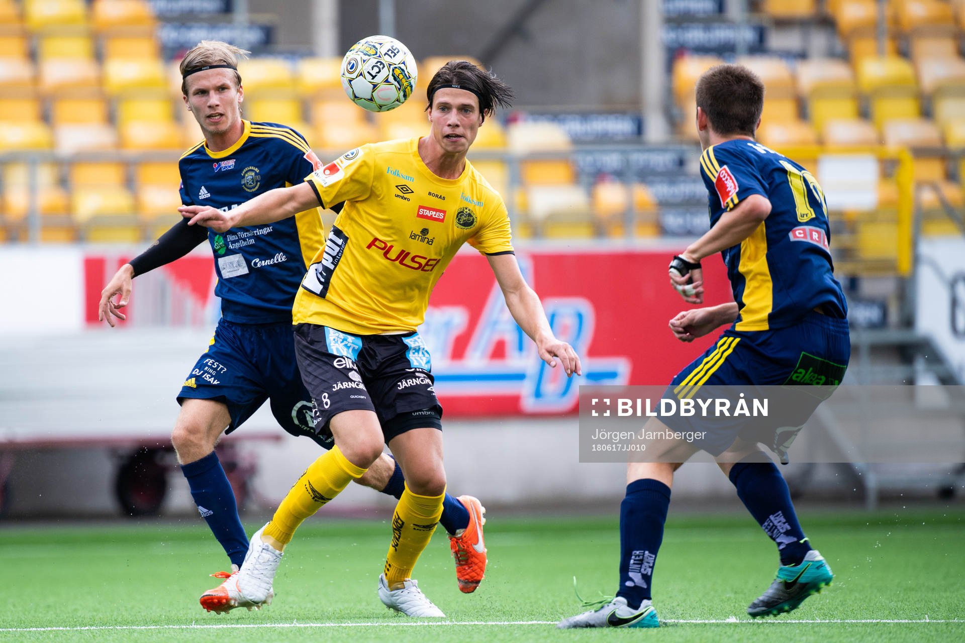 Elfsborgs Joakim Engström och Ängelholms Gustav Andersson