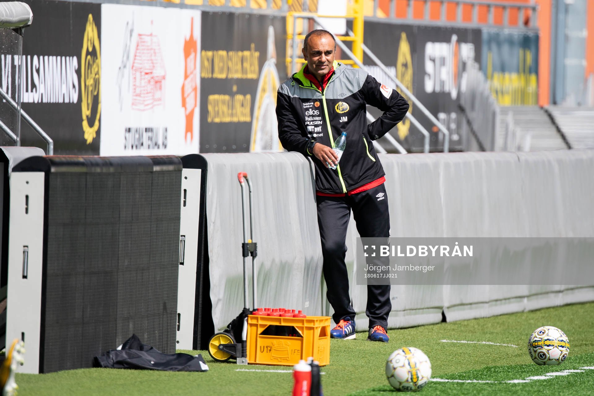 Elfsborgs tränare Jan Mian under fotbollsmatchen i U19 Allsvenskan mellan Elfsborg och Ängelholm den 17 juni 2018 i Borås.