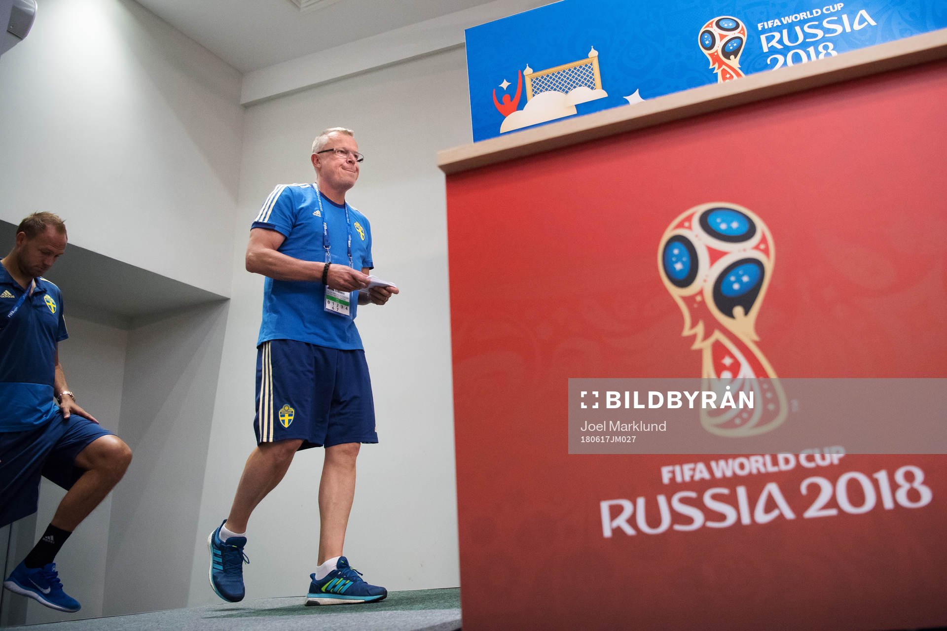 Andreas Granqvist and head coach Janne Andersson of the