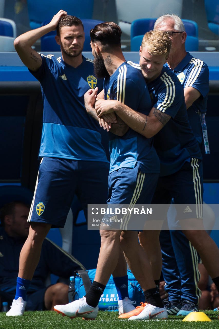 Marcus Berg, Jimmy Durmaz and Oscar Hiljemark of the