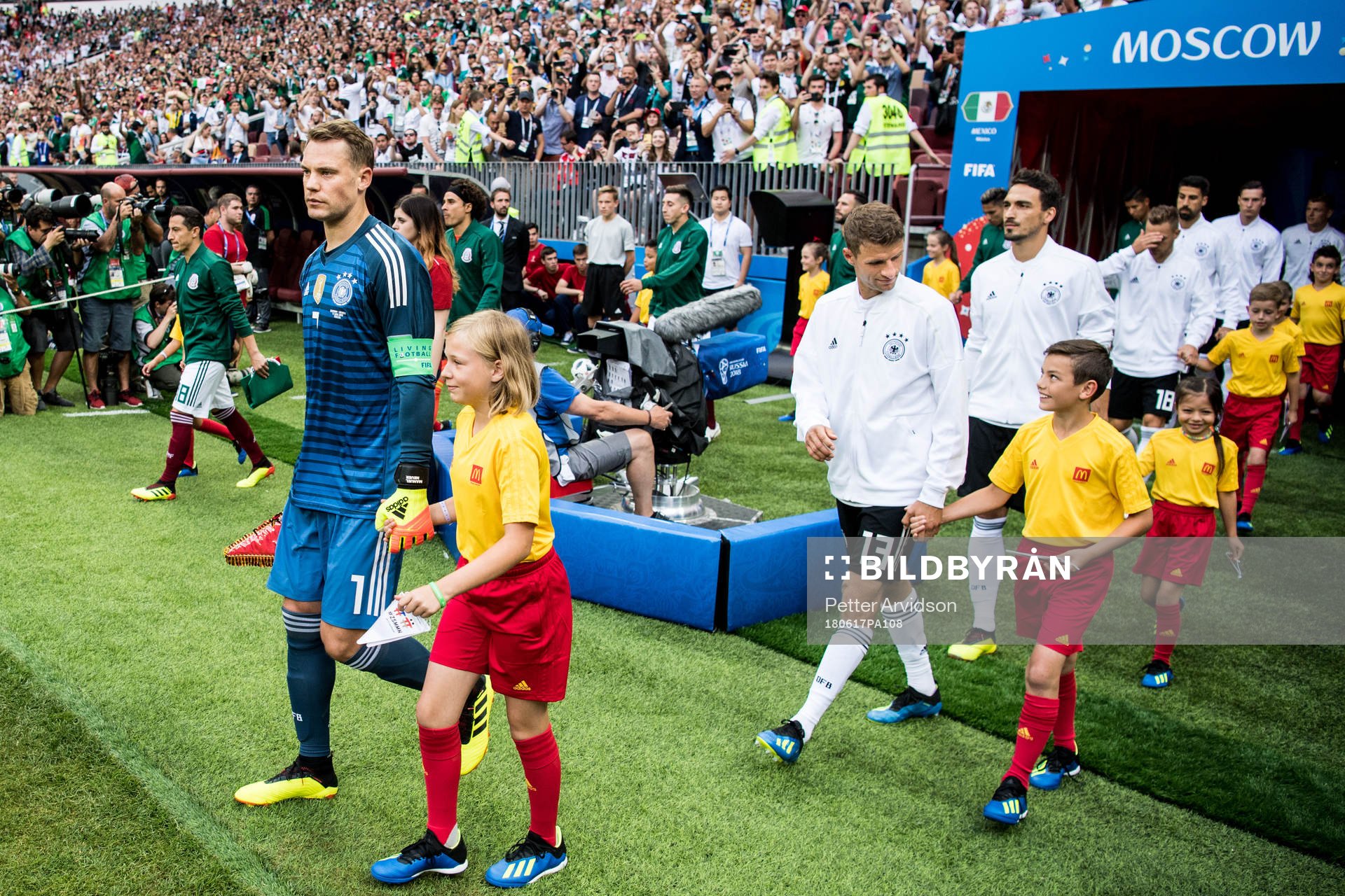 Goalkeeper Manuel Neuer, Thomas Müller and Mats Hummels of