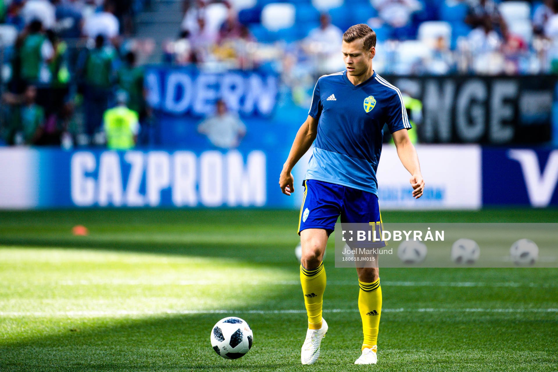 Viktor Claesson of Sweden prior the FIFA World Cup group