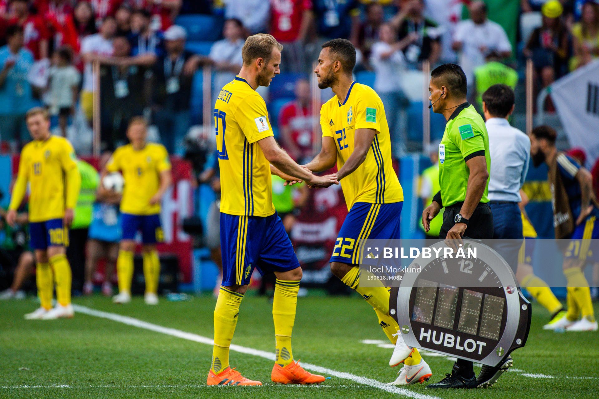 Ola Toivonen and Isaac Kiese Thelin of Sweden