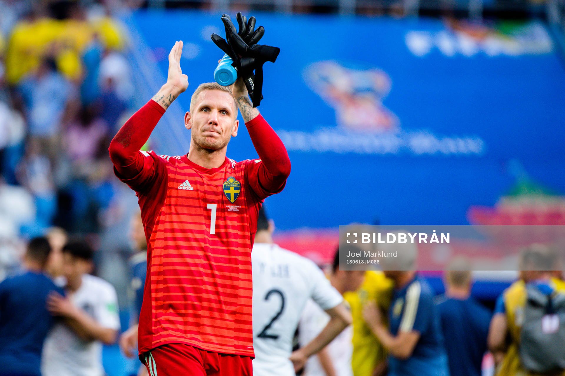 goalkeeper Robin Olsen of Sweden celebrates