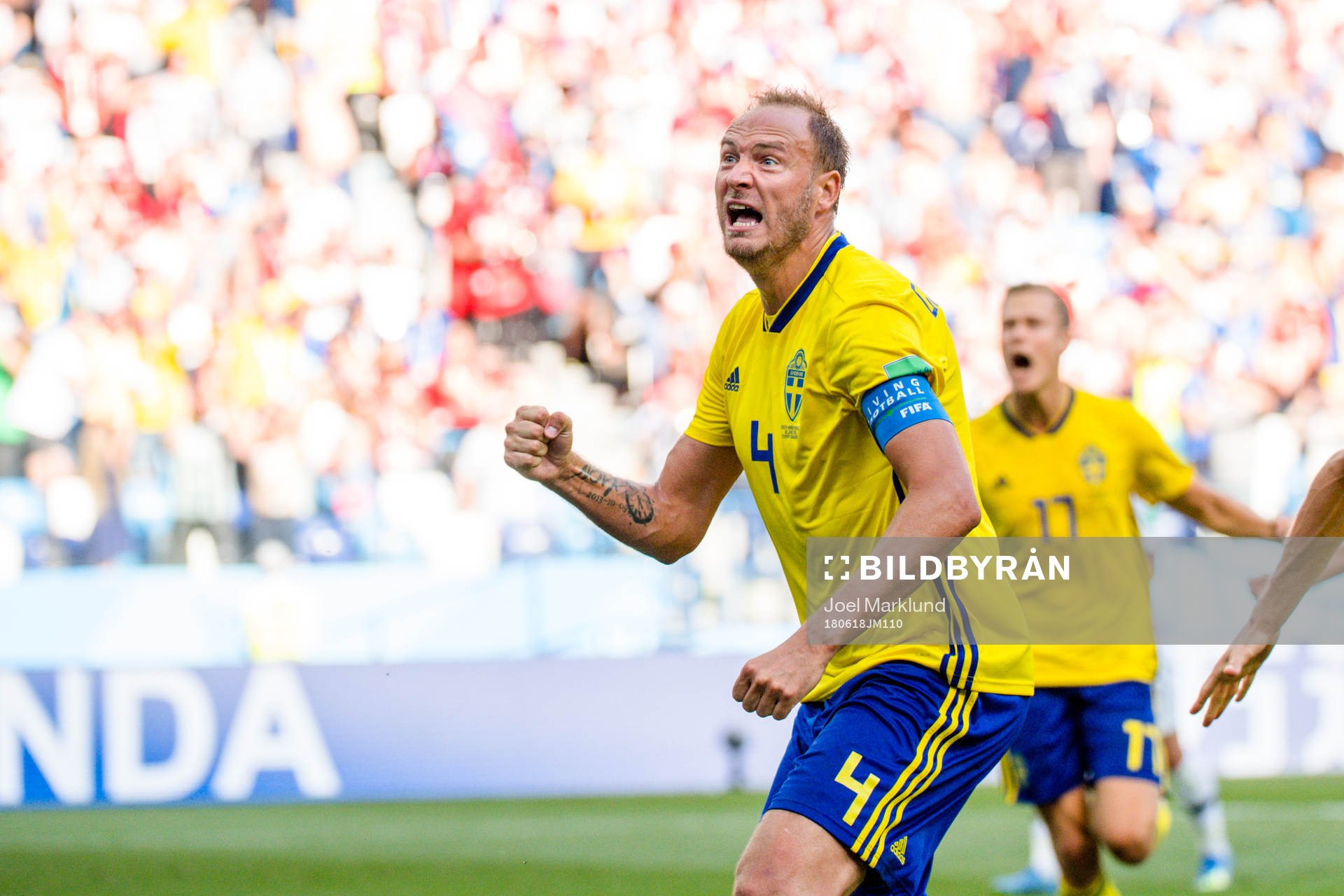 Andreas Granqvist of Sweden celebrates the 1-0 goal