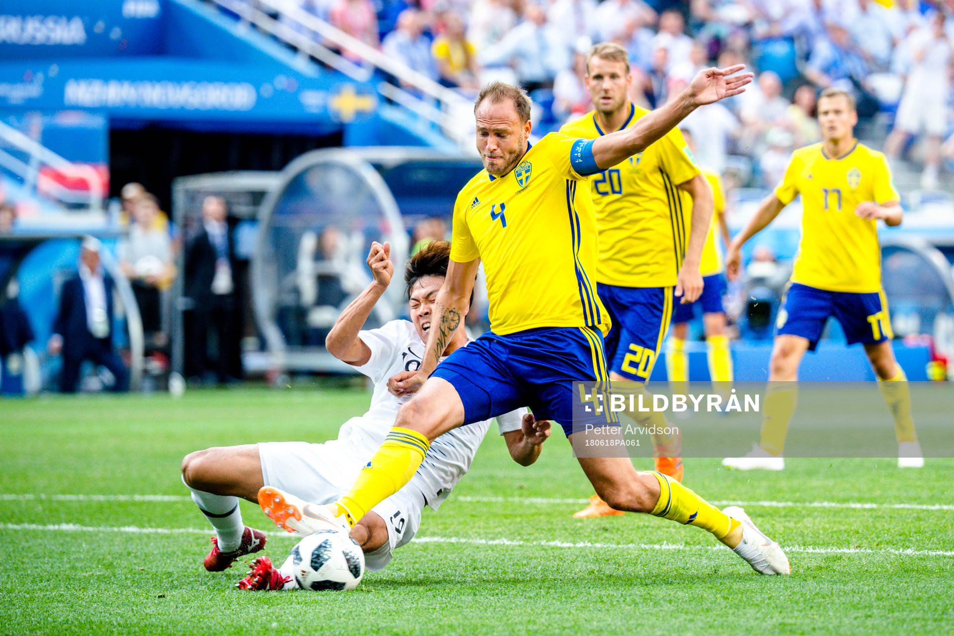 Younggwon Kim of South Korea against Andreas Granqvist of