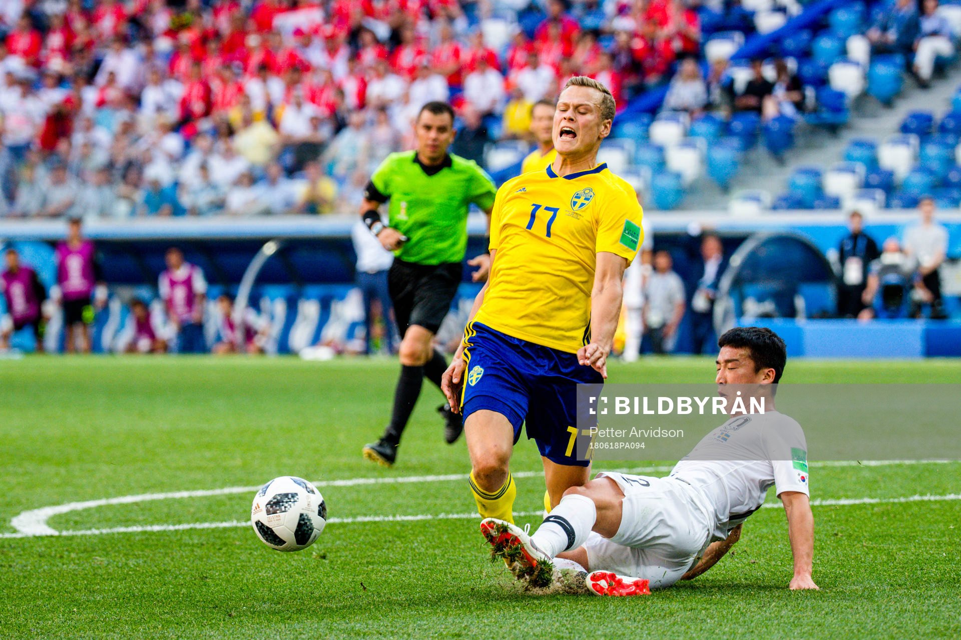 Viktor Claesson of Sweden and Minwoo Kim of South Korea