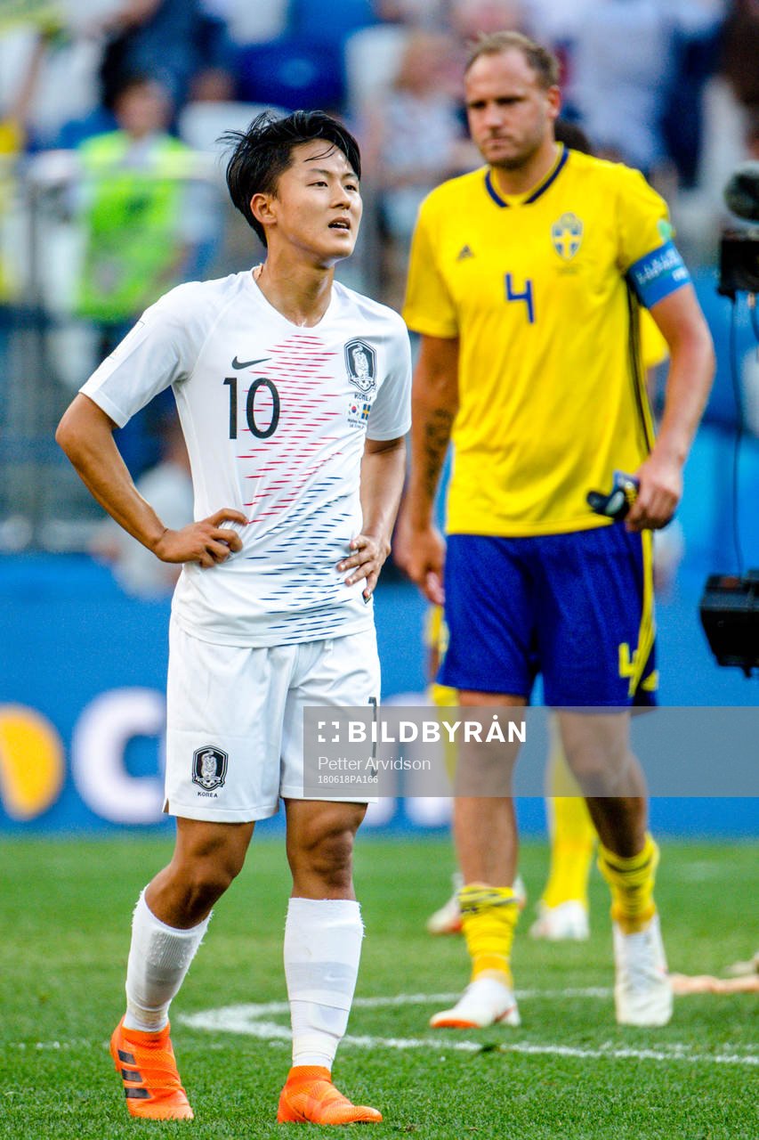 Seungwoo Lee of South Korea and Andreas Granqvist  of