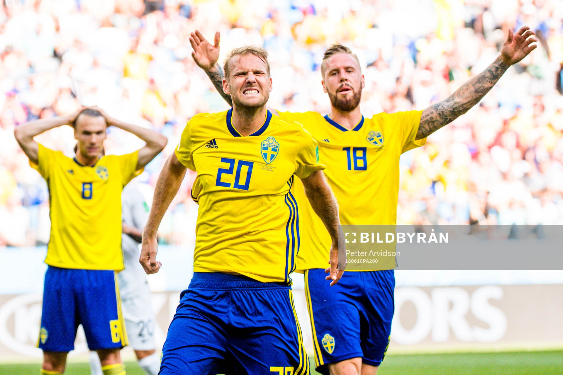 Sveriges Albin Ekdal, Pontus Jansson and Ola Toivonen jublar