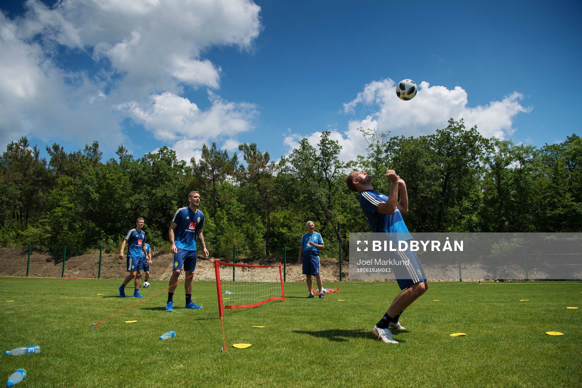 Viktor Claesson, Robin Olsen, Team Manager Lars Richt and