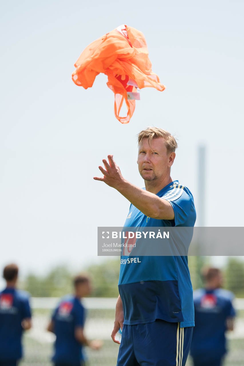 Assistant coach Peter Wettergren of the Swedish national