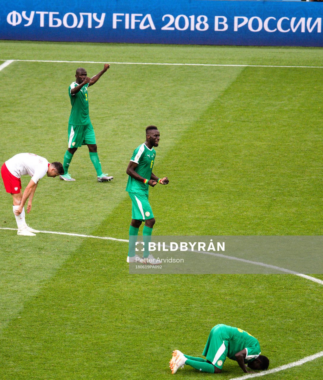 Players of Senegal celebrates