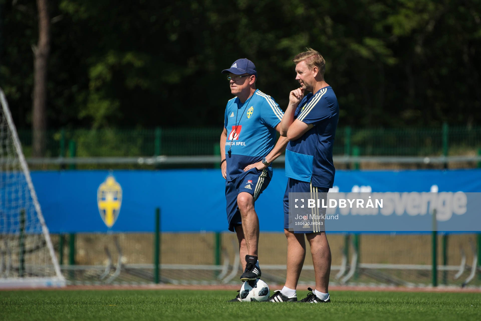 Head coach Janne Andersson and assistant coach Peter