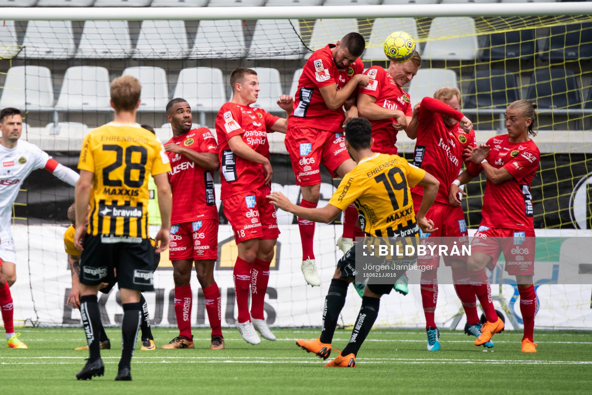 Häckens Daleho Irandust lägger frispark som stoppas av