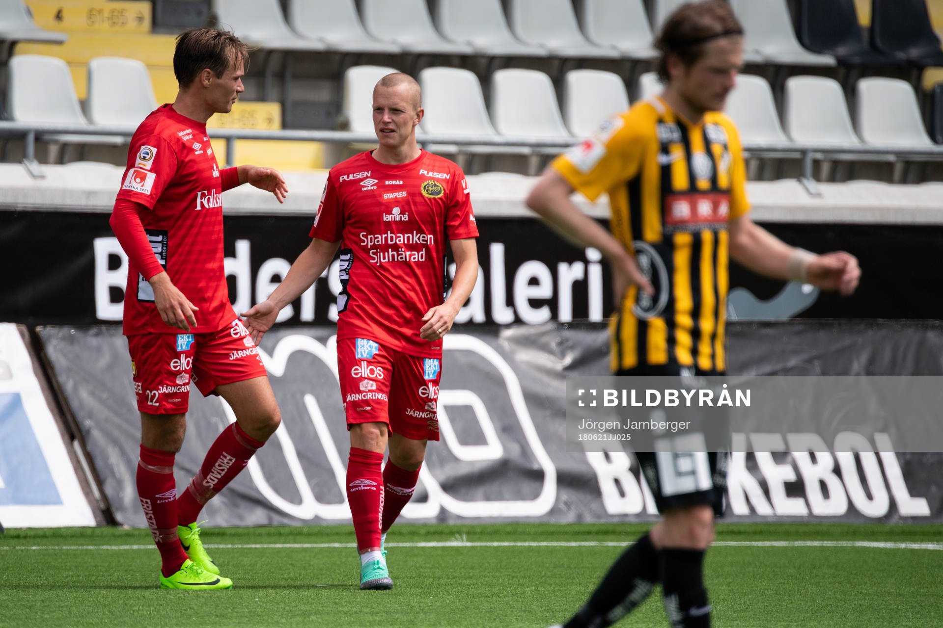 Elfsborgs Daniel Gustavsson klappas om av Viktor Prodell