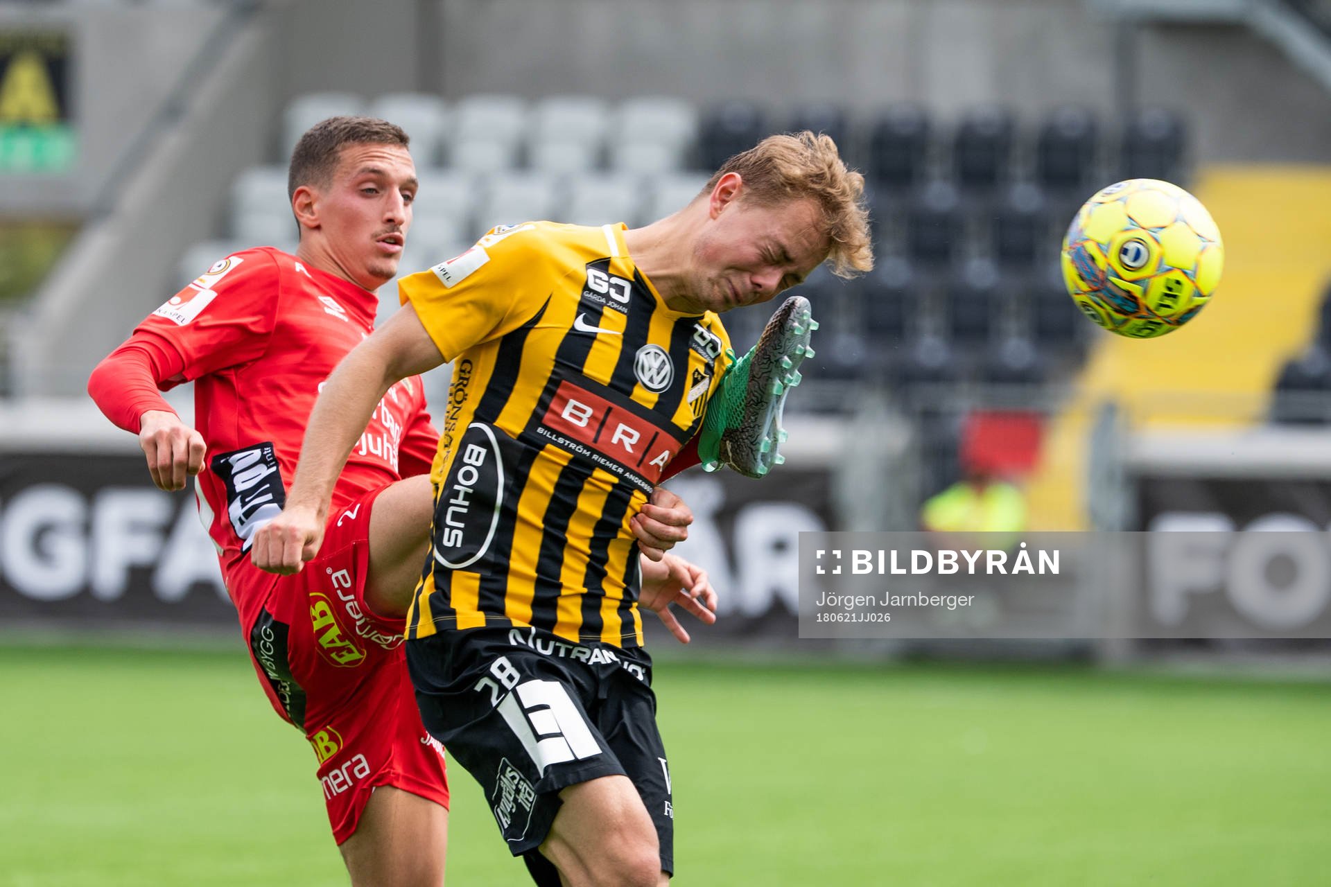Elfsborgs Arian Kabashi och Häckens Adam Andersson