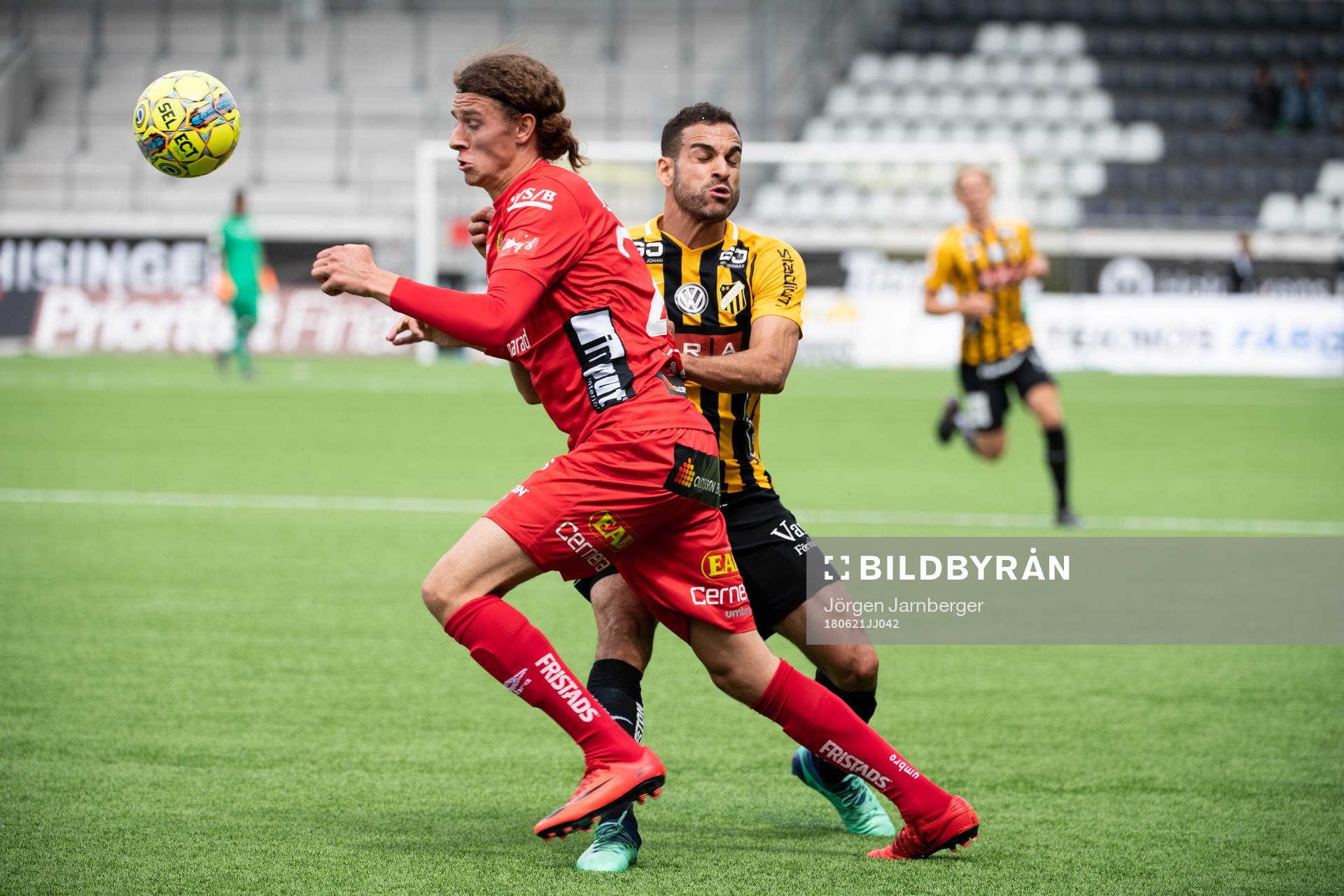 Elfsborgs Christopher Mc Vey och Häckens Mervan Celik