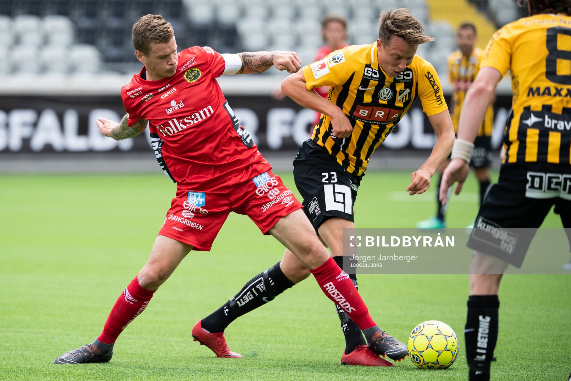Elfsborgs Samuel Holmén och Häckens Viktor Lundberg