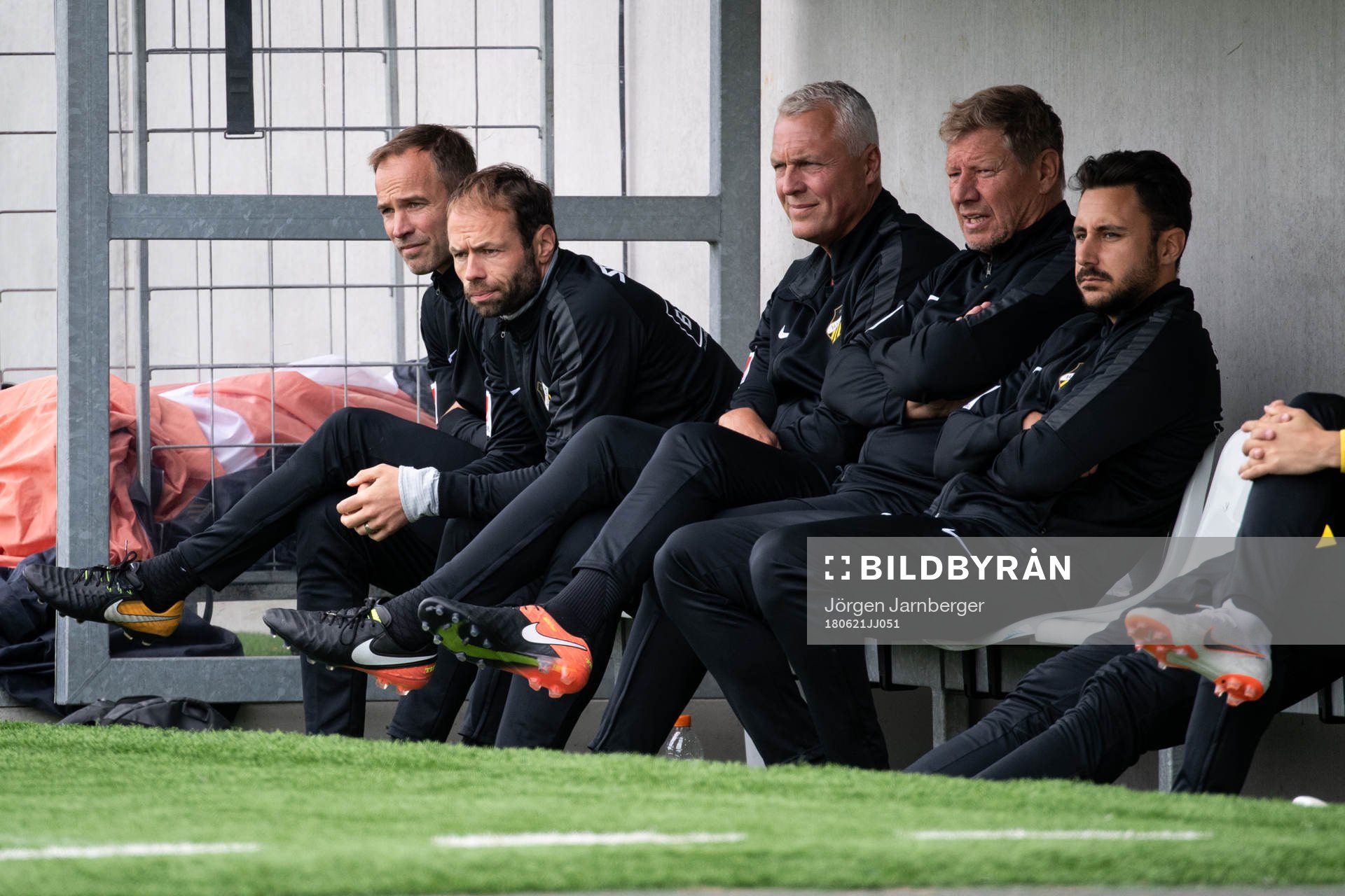 Häckens tränare Andreas Alm och ledare på bänken