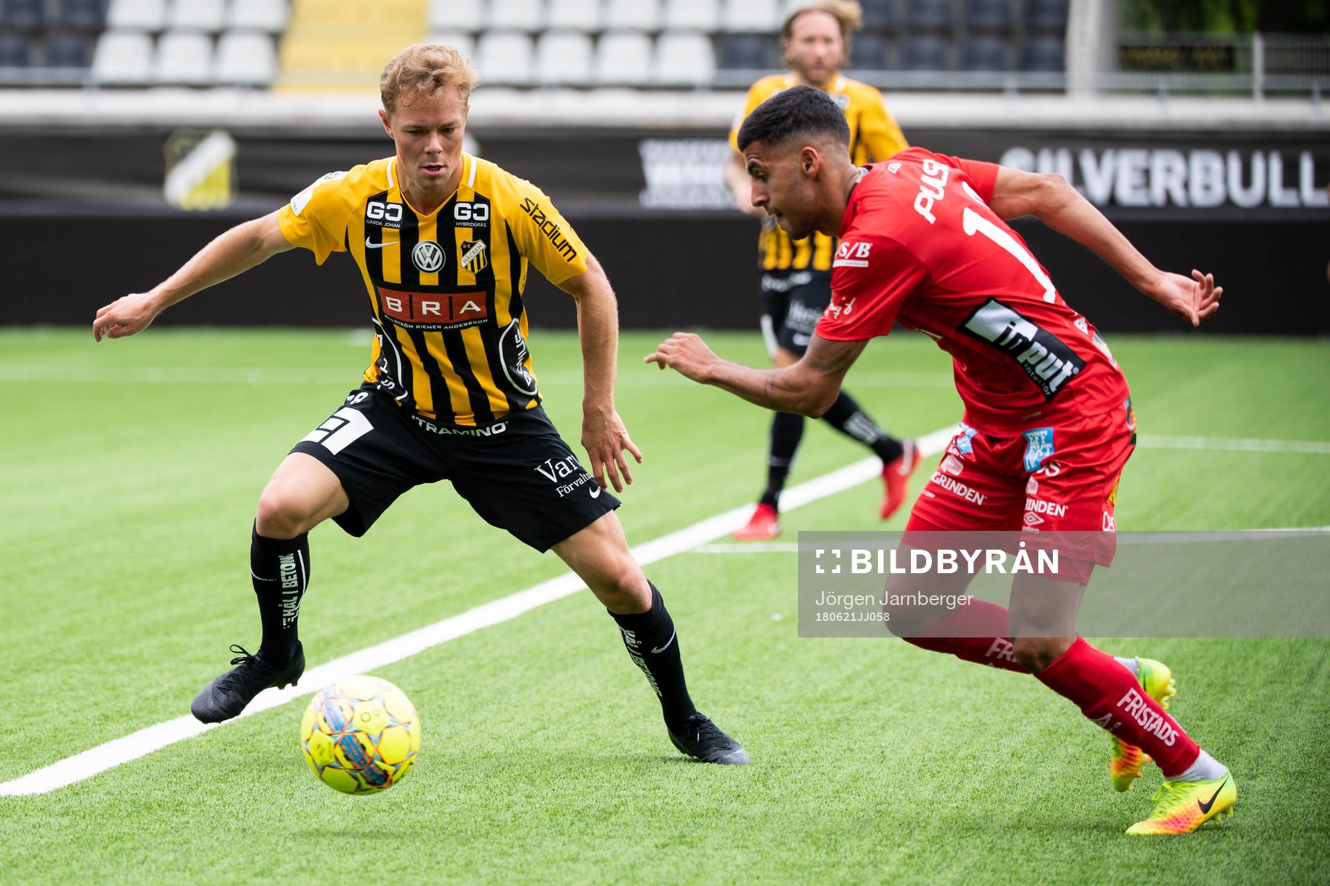 Häckens Adam Andersson och Elfsborgs Rami Kaib