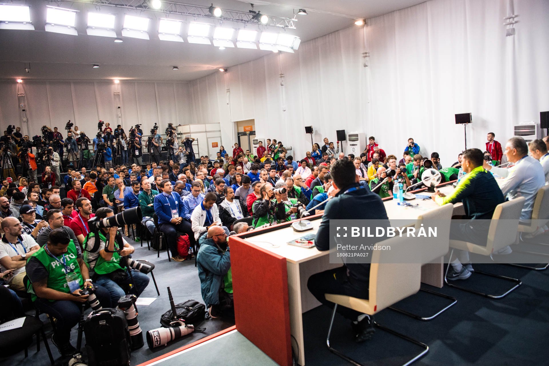 Head coach Tite and Thiago Silva of Brazil