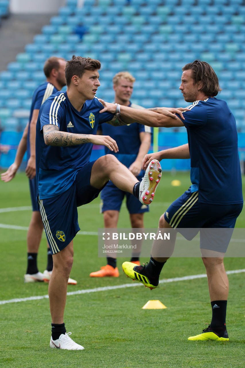 Victor Nilsson Lindelöf and Gustav Svensson of the Swedish