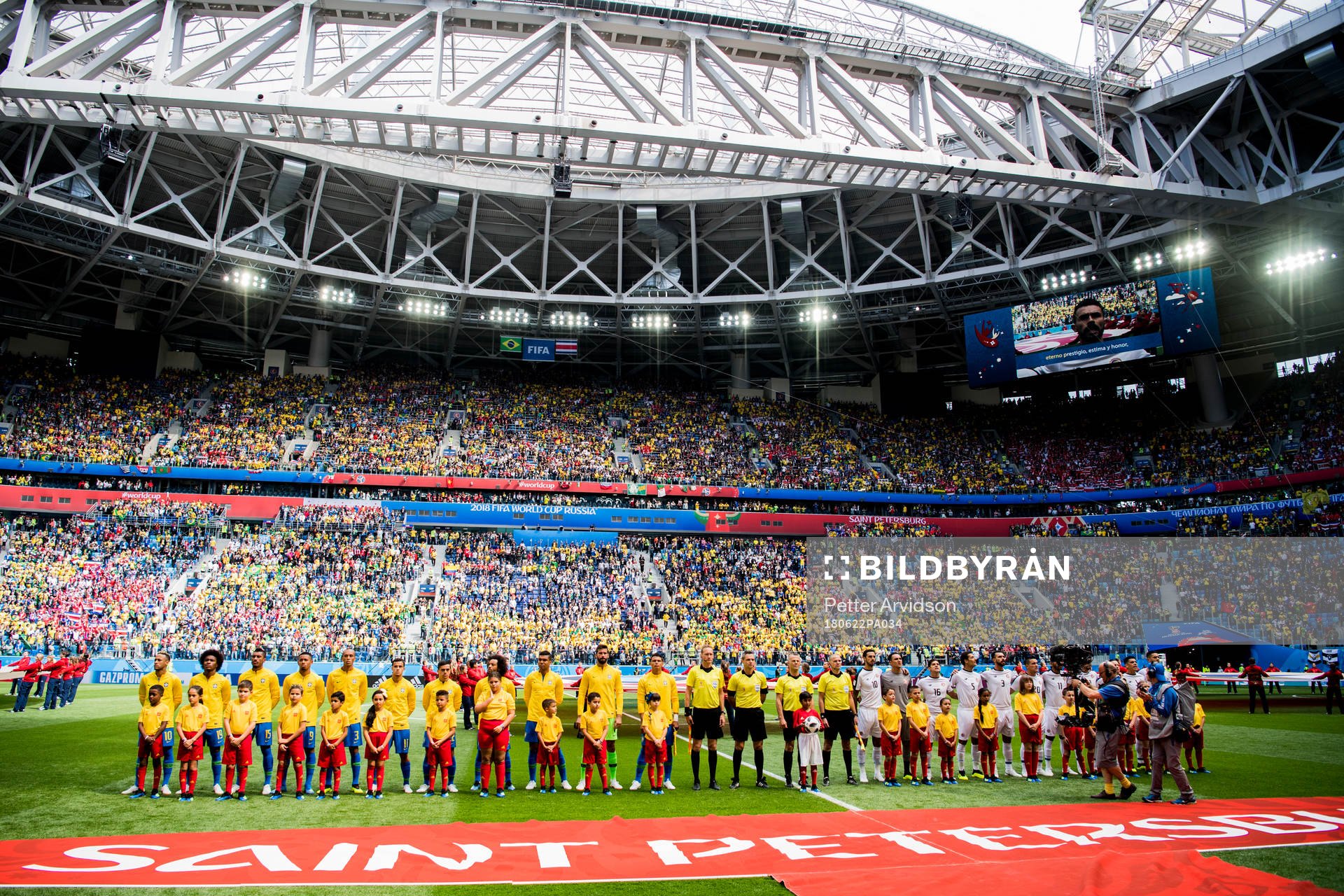 The players of Brazil and Costa Rica