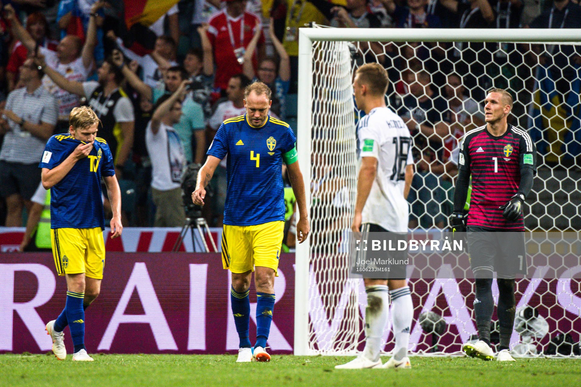 Emil Forsberg, goalkeeper Robin Olsen och Andreas Granqvist