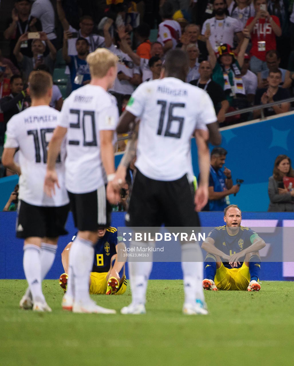 Andreas Granqvist of Sweden look dejected