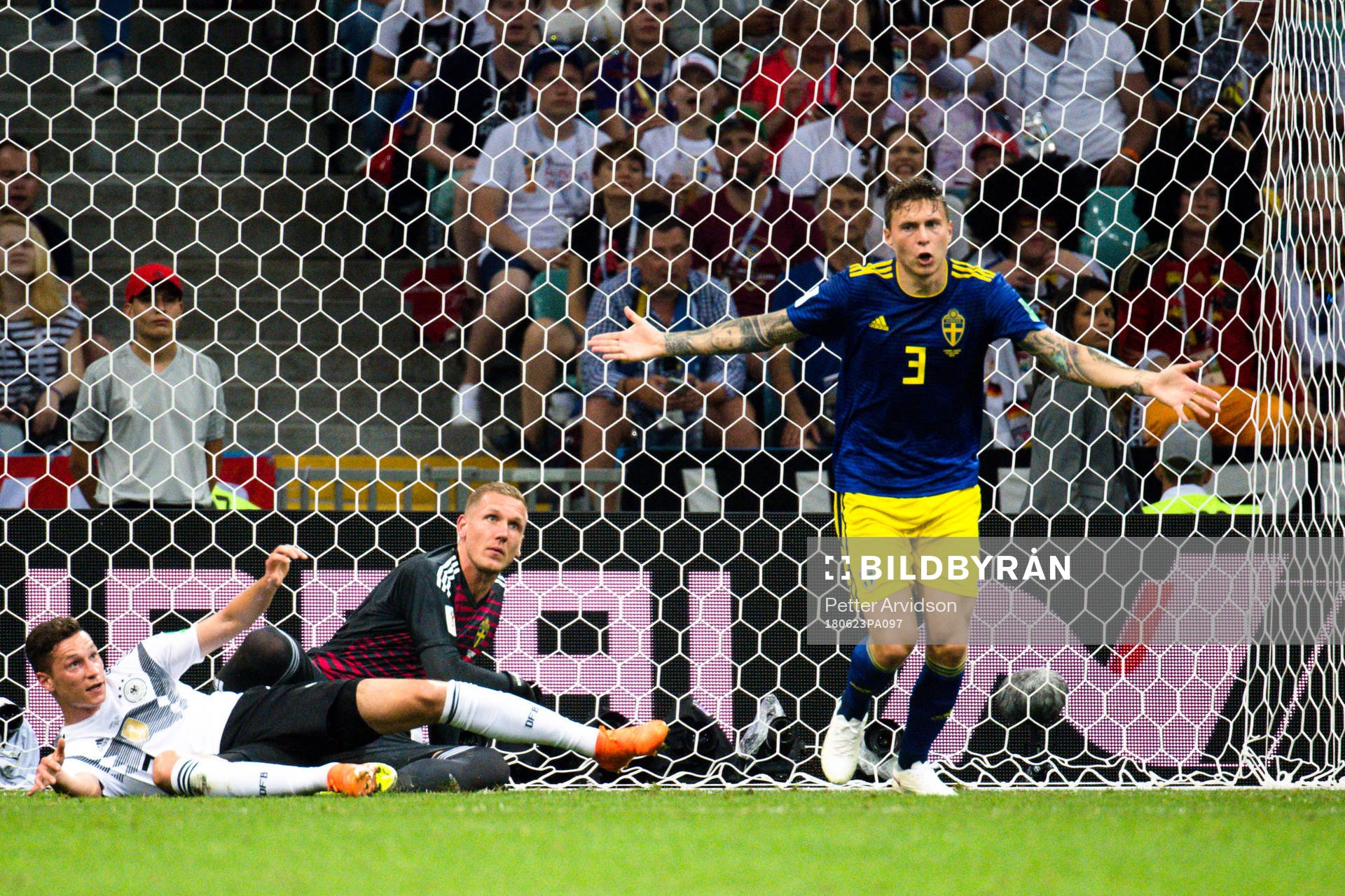 goalkeeper Robin Olsen and Victor Nilsson Lindelöf of