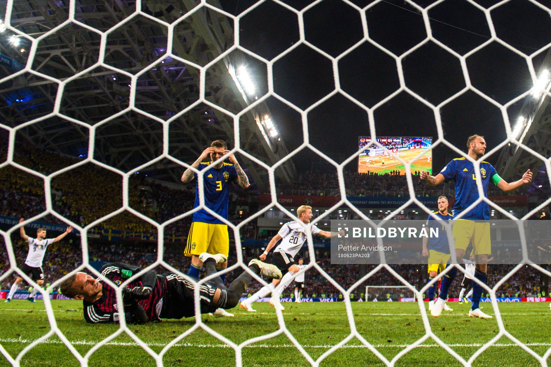goalkeeper Robin Olsen, Victor Nilsson Lindelöf and