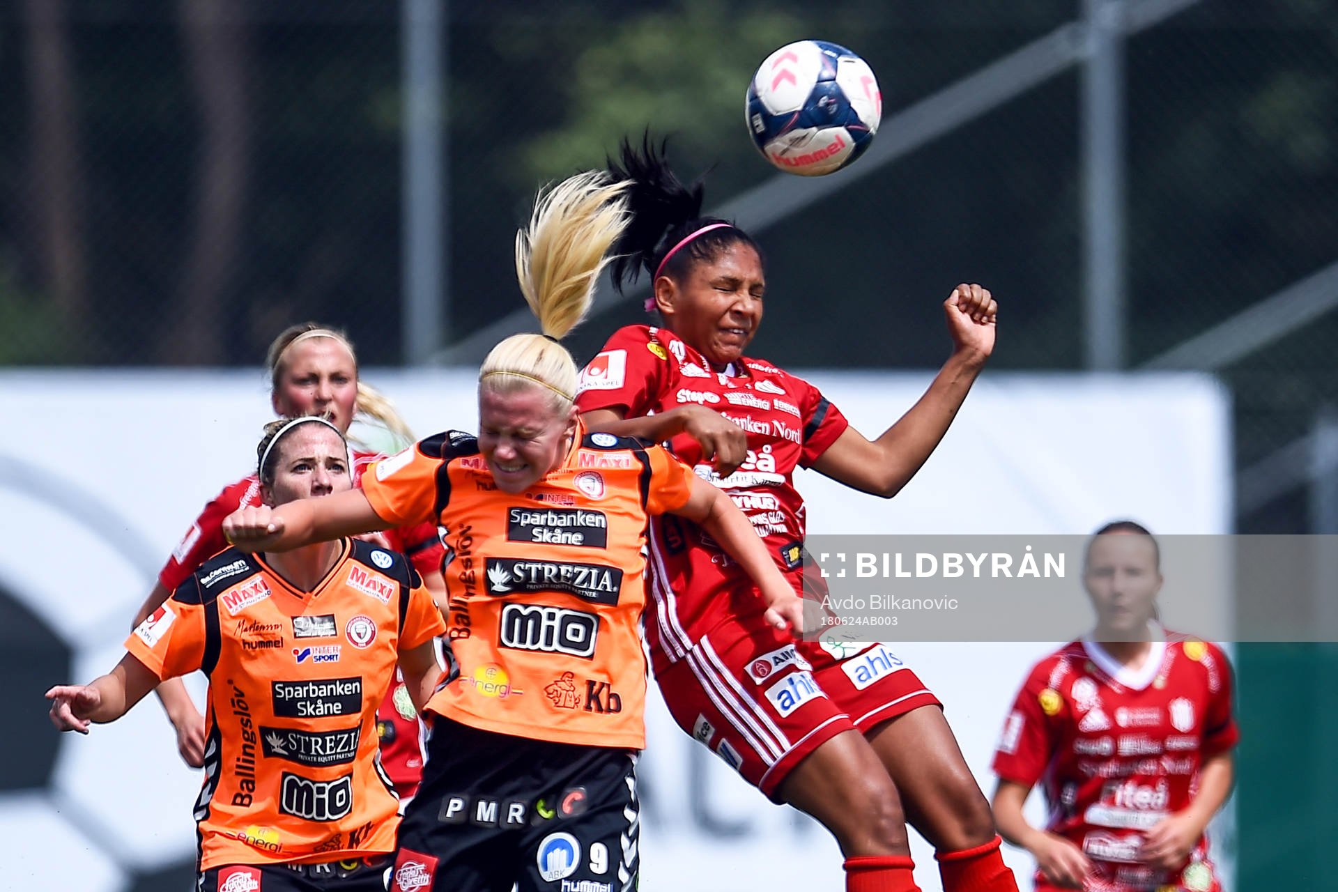 Kristianstads Josefine Rybrink och Piteås Madelen Janogy
