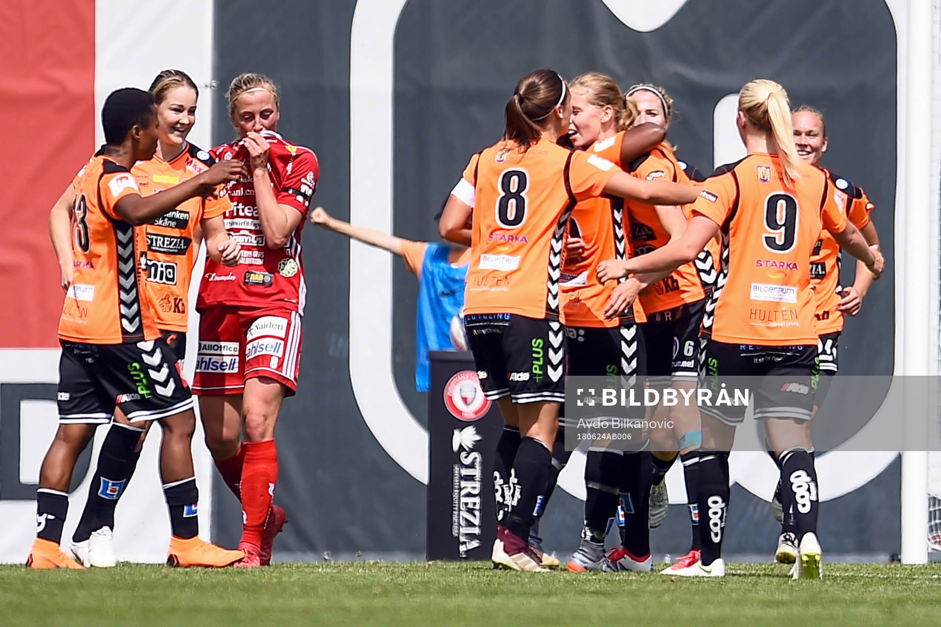 Kristianstads Hanna Sandström jublar med lagkamrater