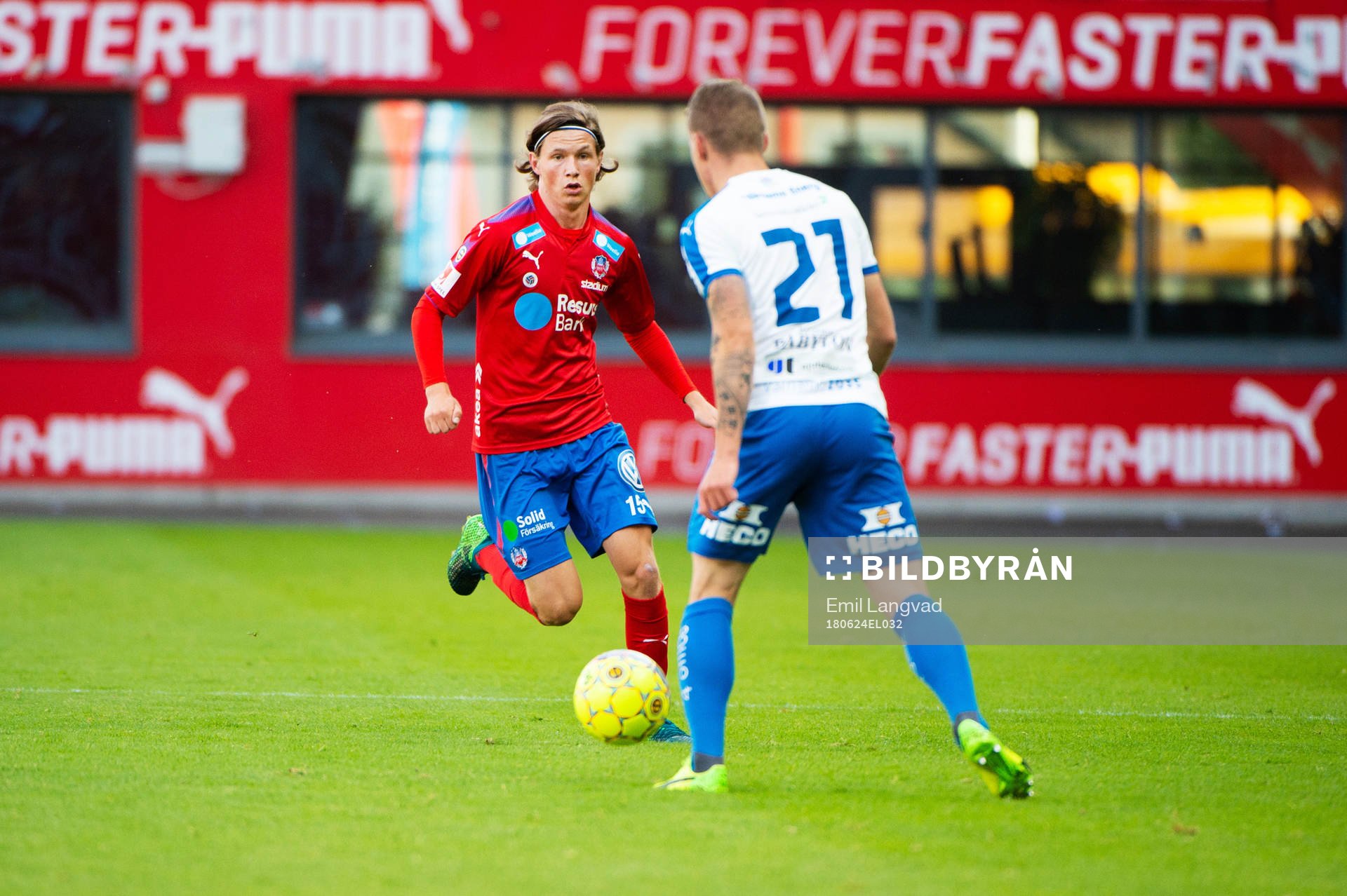 Helsingborgs Max Svensson och Värnamos Anton Maikkula
