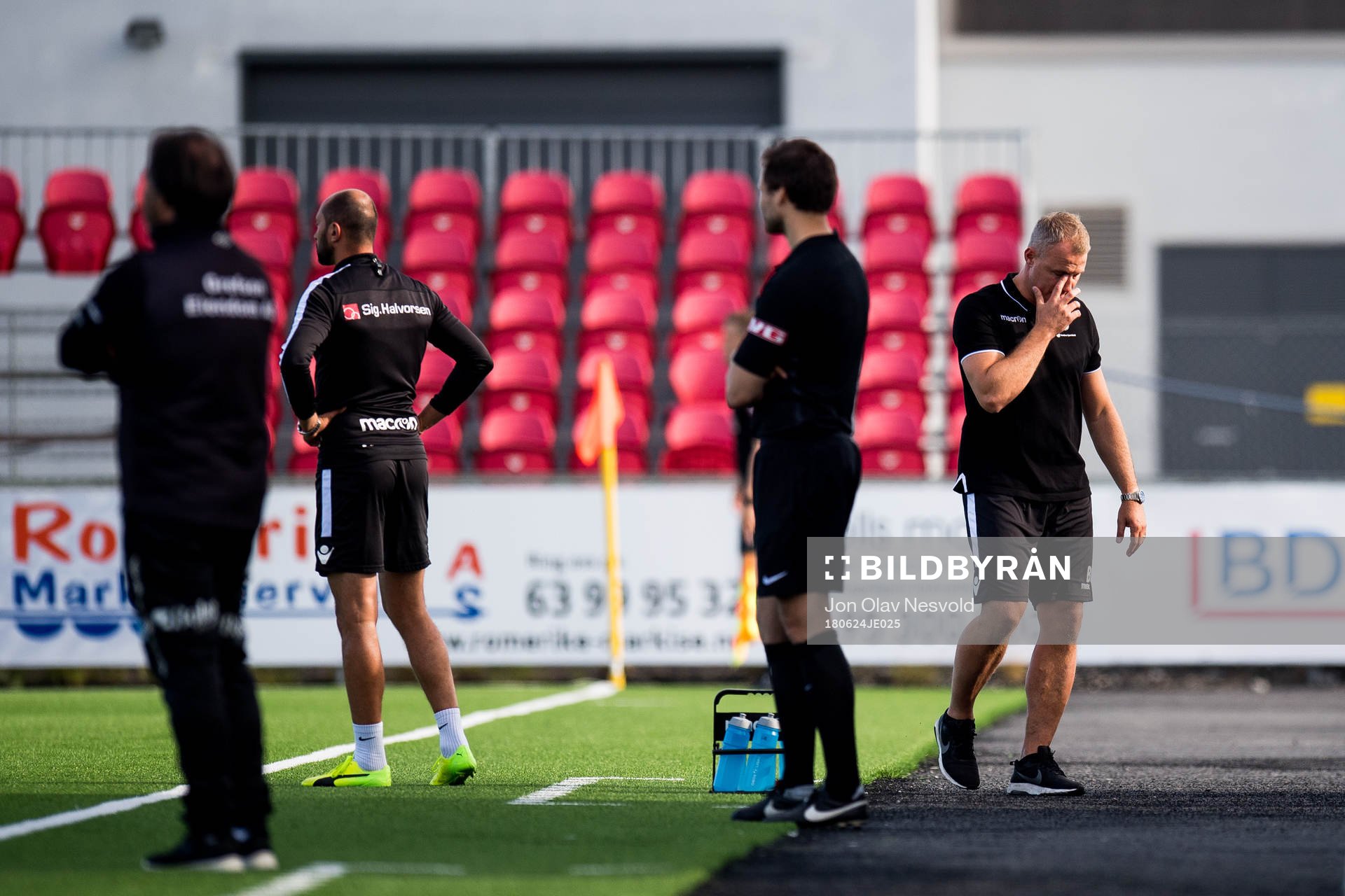 Bengt Sæternes, head coach of Sandnes Ulf, looks dejected